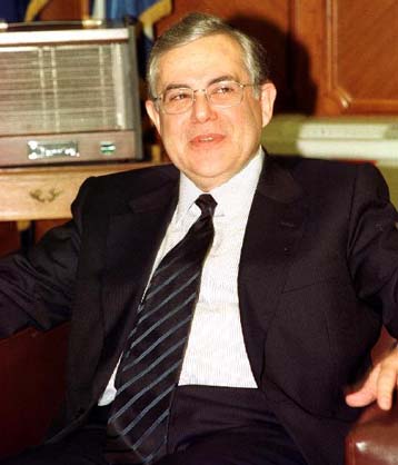 Η ΤτΕ περιορίζει τη ρευστότητα