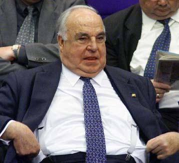 Μετά το Πάσχα η δημοσίευση των αρχείων της Στάζι για το σκάνδαλο Κολ