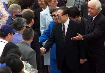 Ξεκίνησε από το Ισραήλ η περιοδεία του Ζιαν Ζεμίν σε τρεις ηπείρους