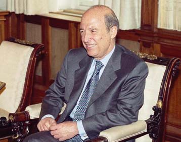 Επαφές Σημίτη με στελέχη του ΠΑΣΟΚ