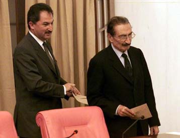 Κοινό υποψήφιο για την προεδρία αναζητούν οι κυβερνητικοί ηγέτες στην Τουρκία