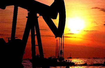 Συνεχίζεται η πτωτική τάση της τιμής του πετρελαίου