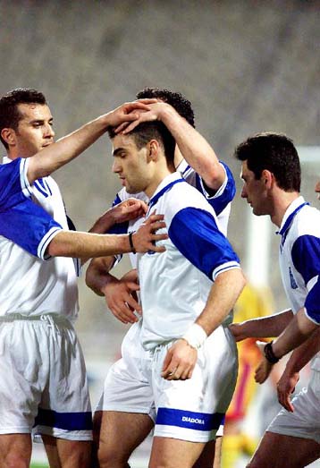 Προτάσεις φιλικών με την εθνική ομάδα ποδοσφαίρου από Παραγουάη και Ιαπωνία