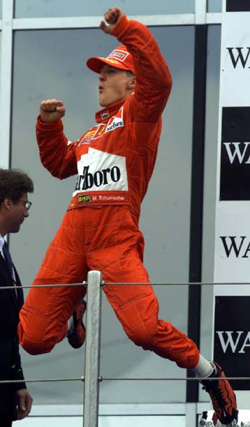 Τρία στα τρία ο Σουμάχερ