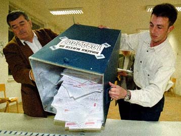 Νίκη των Σοσιαλδημοκρατών στις δημοτικές εκλογές στη Βοσνία δίνουν τα πρώτα αποτελέσματα