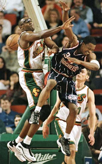 Οι φιλοξενούμενοι είχαν τον πρώτο λόγο