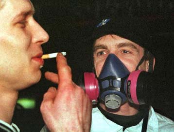 Η Philip Morris καταπολεμούσε τις… έρευνες για το παθητικό κάπνισμα