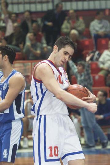 Στους 8 ο Πανιώνιος
