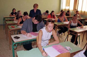 Περίπου 25.000 οι απόφοιτοι παλαιότερων ετών που θα εισαχθούν φέτος σε ΑΕΙ και ΤΕΙ