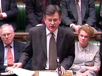 Νέα προσφορά για την εξαγορά της Rover υποστηρίζει το βρετανικό υπουργείο Εμπορίου