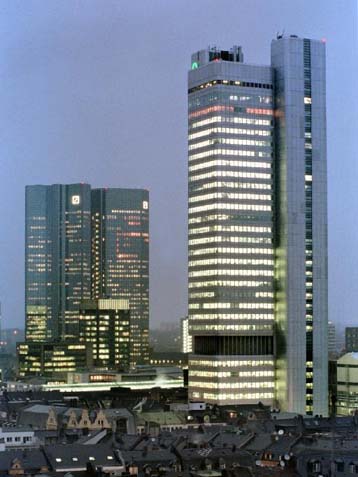 Αλληλοκατηγορούνται Deutsche Bank και Dresdner Bank για τη ματαίωση της συγχώνευσης