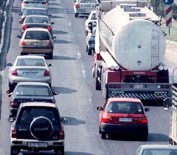 Αυξάνονται συνεχώς οι πωλήσεις αυτοκινήτων στην Ελλάδα