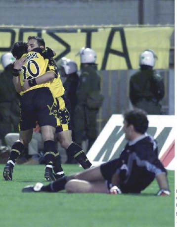 Με ρεσιτάλ Ντέμη 4-1 η ΑΕΚ τον Πανιώνιο