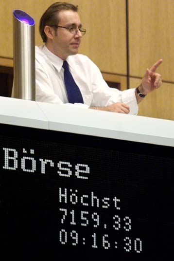 Προς συγχώνευση βαδίζουν τα χρηματιστήρια Λονδίνου και Φρανκφούρτης