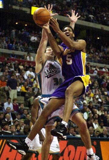 Ρεκόρ στην έρημο από τους Λέικερς