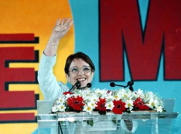 Καλύτερη επιλογή το ΚΚΕ υποστηρίζει η Α.Παπαρήγα