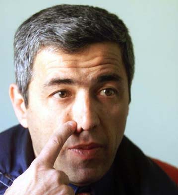 Διάσπαση στις τάξεις των Σέρβων του Κοσόβου με αφορμή τη μεταβατική διοίκηση