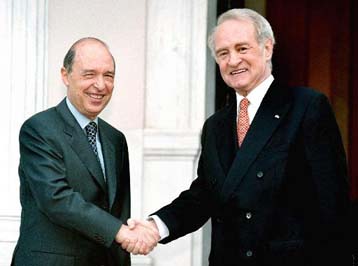 Τα Βαλκάνια και οι διμερείς σχέσεις κυριάρχησαν στις συνομιλίες Σημίτη-Ράου