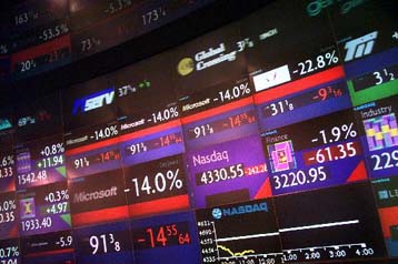 Η Microsoft οδηγεί τον Nasdaq στη μεγαλύτερη πτώση της ιστορίας του