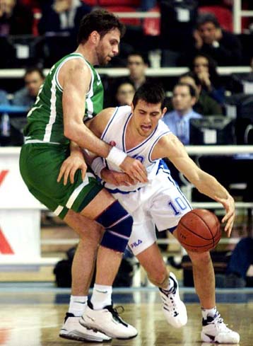 Στον τελικό ο Παναθηναϊκός εν μέσω επεισοδίων