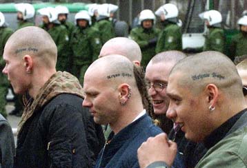 Αύξηση των νεοναζί στη Γερμανία διαπιστώνει κυβερνητική έρευνα