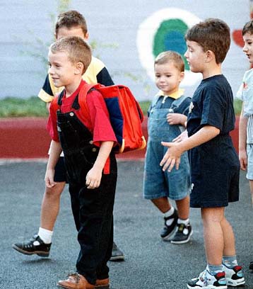 Φτωχή παιδεία λαμβάνουν οι Ελληνες μαθητές αναφέρει έρευνα για το εκπαιδευτικό σύστημα