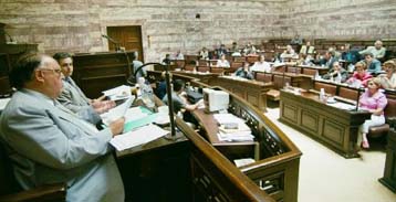 Νέα αντιπαράθεση στη Βουλή με αφορμή τους Ολυμπιακούς Αγώνες