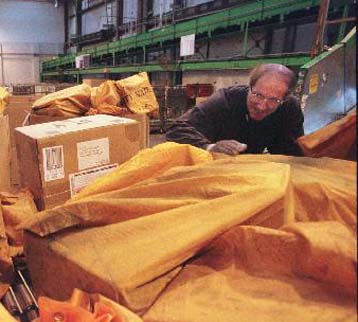 Απελευθέρωση ταχυδρομικών υπηρεσιών από το 2003 εισηγείται η Κομισιόν