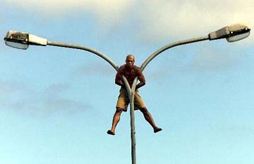 Οι πραξικοπηματίες απορρίπτουν την επιβολή στρατιωτικού νόμου στα Φίτζι