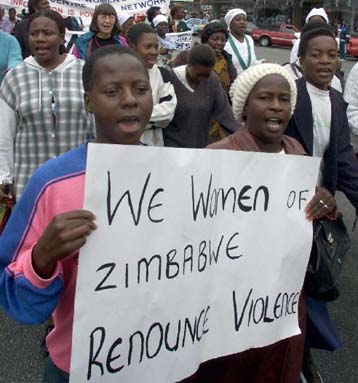 Αλυτο πρόβλημα η οικογενειακή βία κατά των γυναικών, σύμφωνα με έκθεση της Unicef