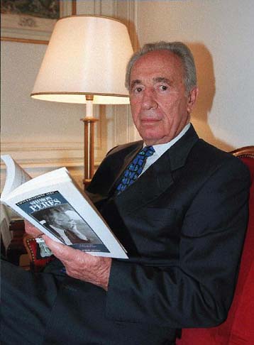 Ο Μπαράκ στηρίζει την υποψηφιότητα Πέρες για την προεδρία του Ισραήλ