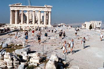 Απόβαση των Αμερικανών τουριστών στην Ευρώπη, λόγω ισχυρού δολαρίου