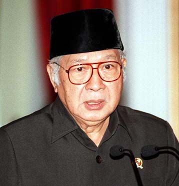 Σε κατ οίκον περιορισμό ο Σουχάρτο