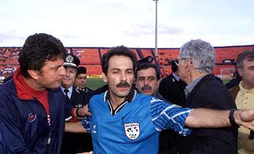 Διαιτητής… έδειρε ποδοσφαιριστή στο Χονγκ Κονγκ