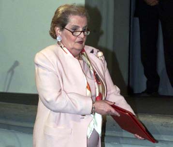 Η Ολμπράιτ υπεραμύνεται της στάσης των ΗΠΑ απέναντι στον ΟΗΕ