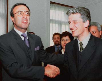 Ο Βούλγαρος πρόεδρος Στογιάνοφ επισκέπτεται τα Τίρανα