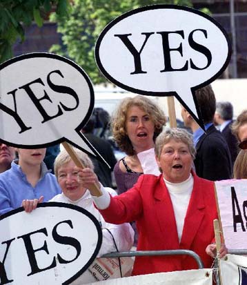 Θα συμμετάσχουν οι Ενωτικοί του Ολστερ στην κυβέρνηση της Β.Ιρλανδίας