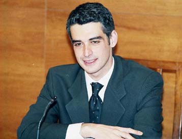 Σκληρή απάντηση του διευθυντή του Flash στην αγωγή Σπηλιωτόπουλου