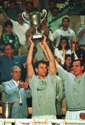 Ο Παναθηναϊκός ανανέωσε για τέσσερα χρόνια το συμβόλαιο του Φραγκίσκου Αλβέρτη