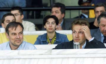 Κλείνει Φερουζέμ, παλεύει ακόμη για Μάνσο η ΑΕΚ