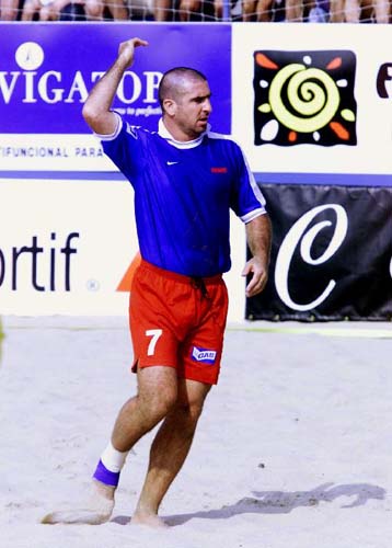 Με πρόκληση το παιχνίδι κόντρα στους All Stars το Beach Soccer 2000