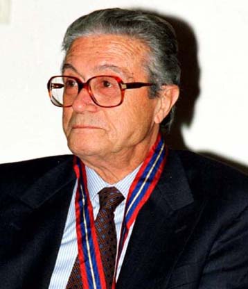 Ο Μικρός Ηρως στο θέατρο και στη μεγάλη οθόνη