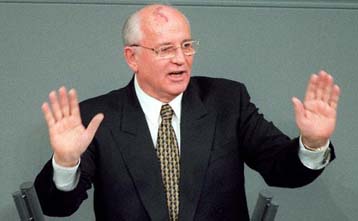 Επανάκαμψη του Γκορμπατσόφ στη ρωσική πολιτική σκηνή