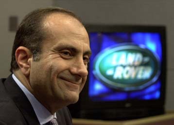 Η Ford εξαγόρασε τελικά τη Land Rover