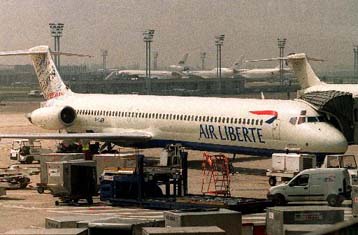 Ενας νεκρός από σύγκρουση δύο αεροσκαφών σε αεροδρόμιο του Παρισιού