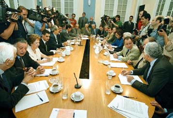 Επίθεση δέχτηκε η ηγεσία της ΝΔ στη συνεδρίαση της ΕΕ του κόμματος