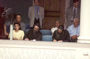 Αντιδράσεις προκαλεί η ανακοίνωση Σημίτη για μη αναγραφή του θρησκεύματος