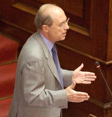 Δεν θα αναγράφεται το θρήσκευμα στις ταυτότητες, ξεκαθάρισε ο πρωθυπουργός