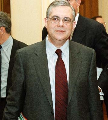 Την ανάγκη διαρθρωτικών μεταρρυθμίσεων επισήμανε ο Λ.Παπαδήμος