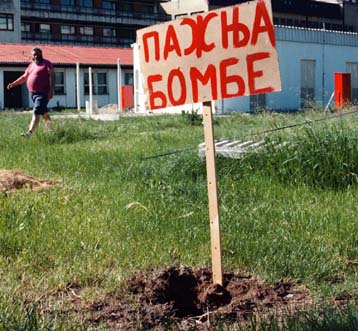 Οι Σέρβοι απειλούν με αποχώρηση από τα διοικητικά όργανα του Κοσόβου